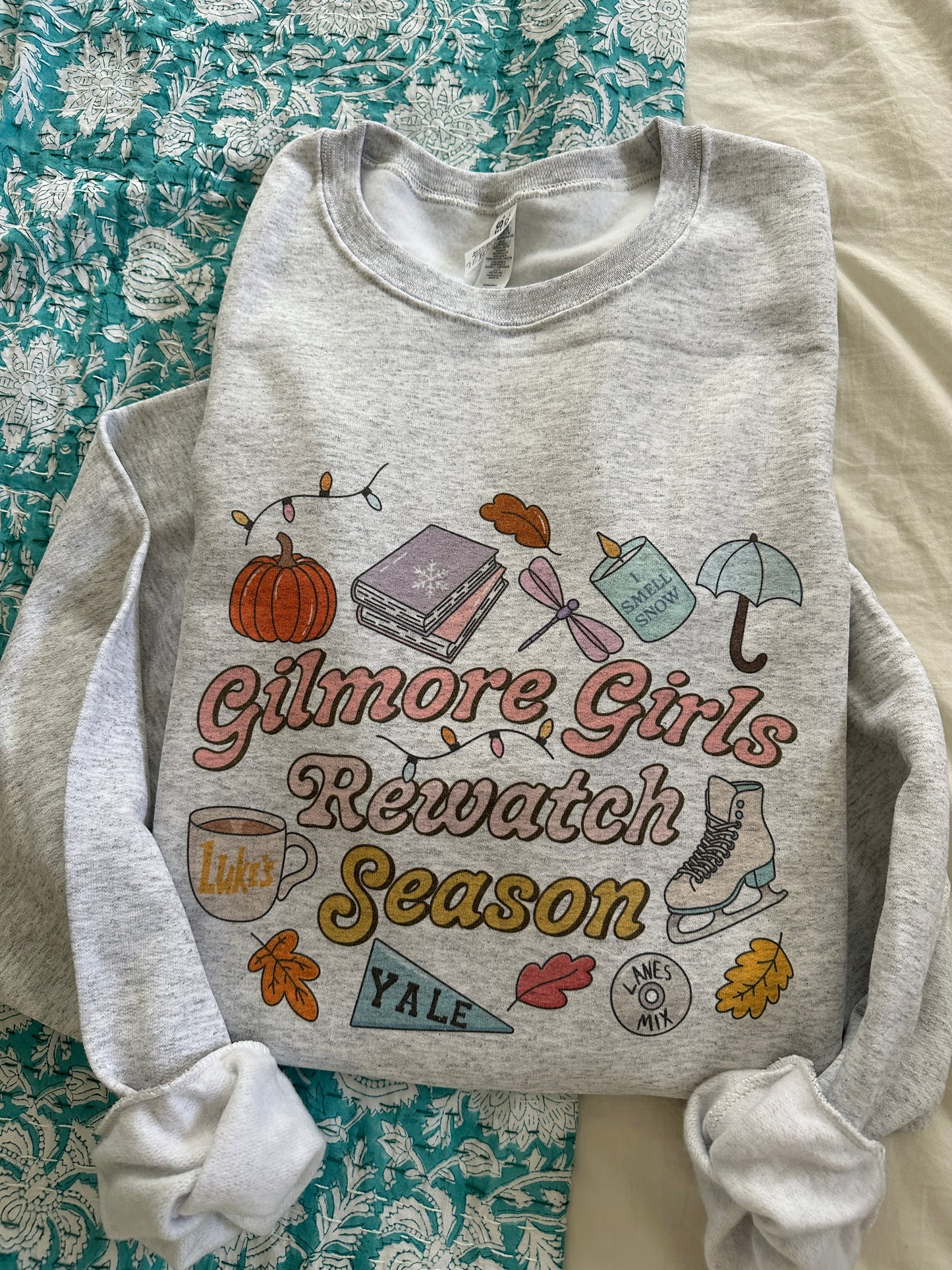 Gilmore Rewatch Sweatshirt // 3 weeks