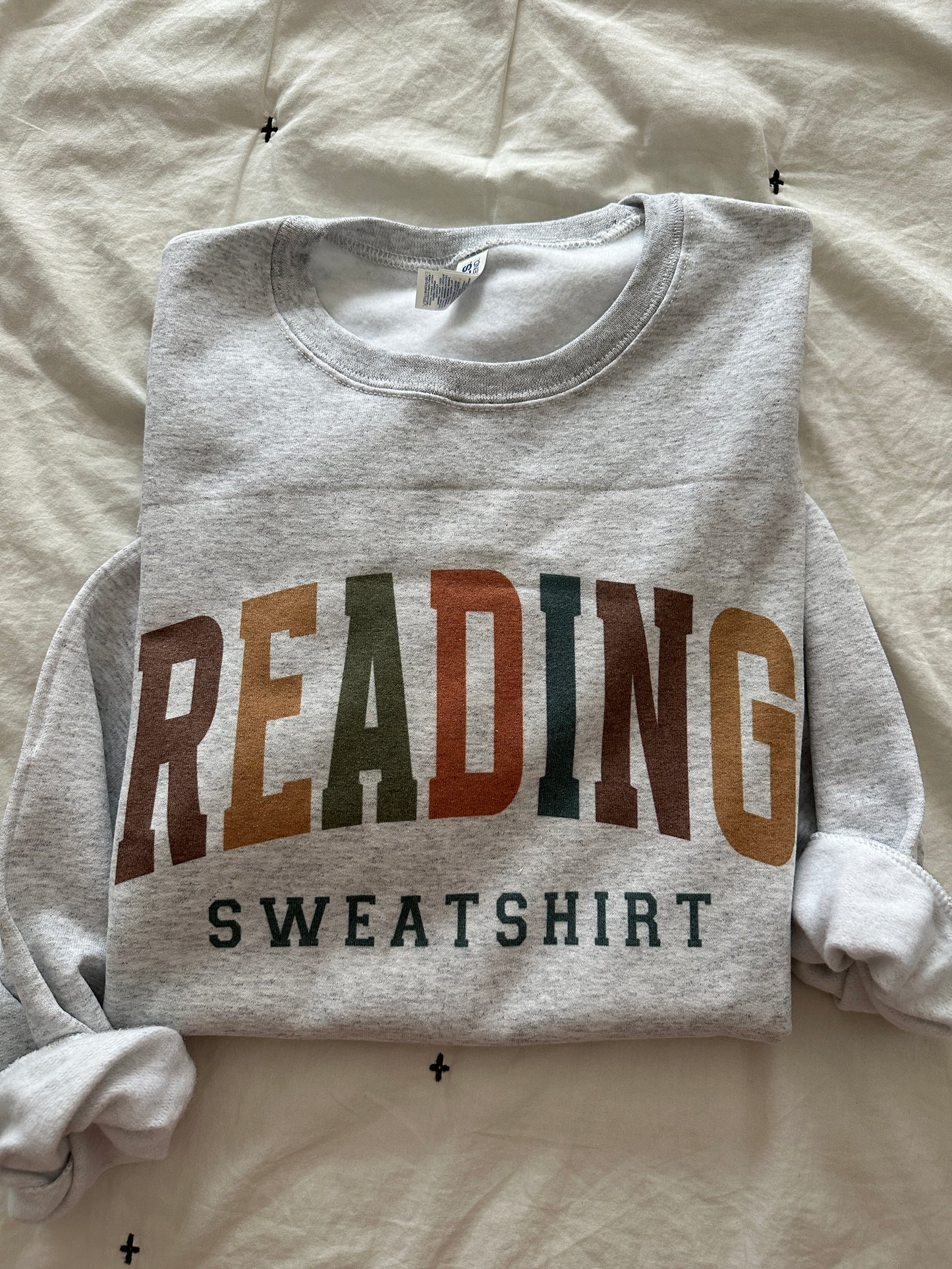 Fall Color-way Reading Sweatshirt // 3 weeks